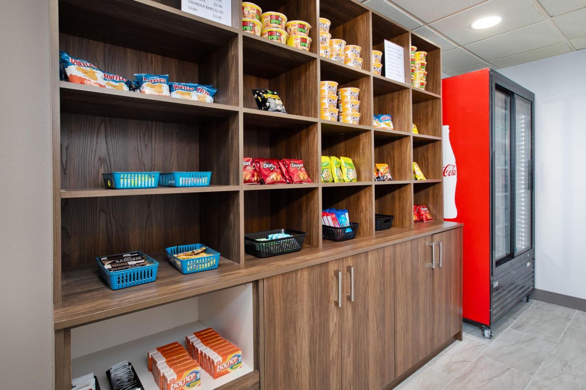 Holiday Inn Express & Suites Milwaukee Nw - Park Place By Ihg Ngoại thất bức ảnh